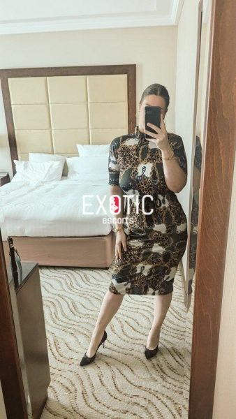 Khloé Roy — 4